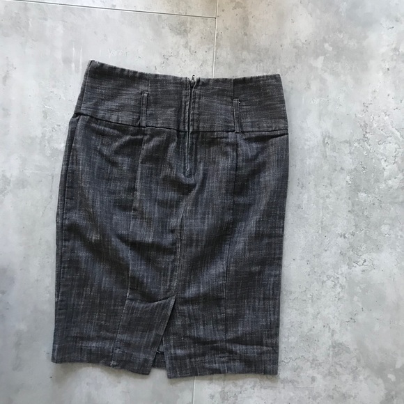 Realty cute skirt - Picture 2 of 3